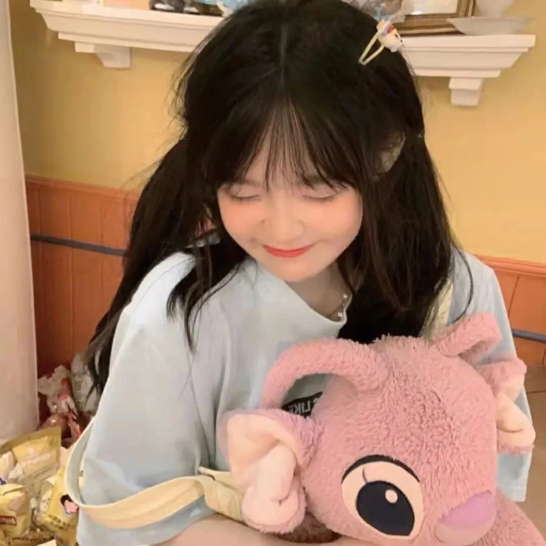 明艳美人家属院带娃，硬汉兵哥霸道宠